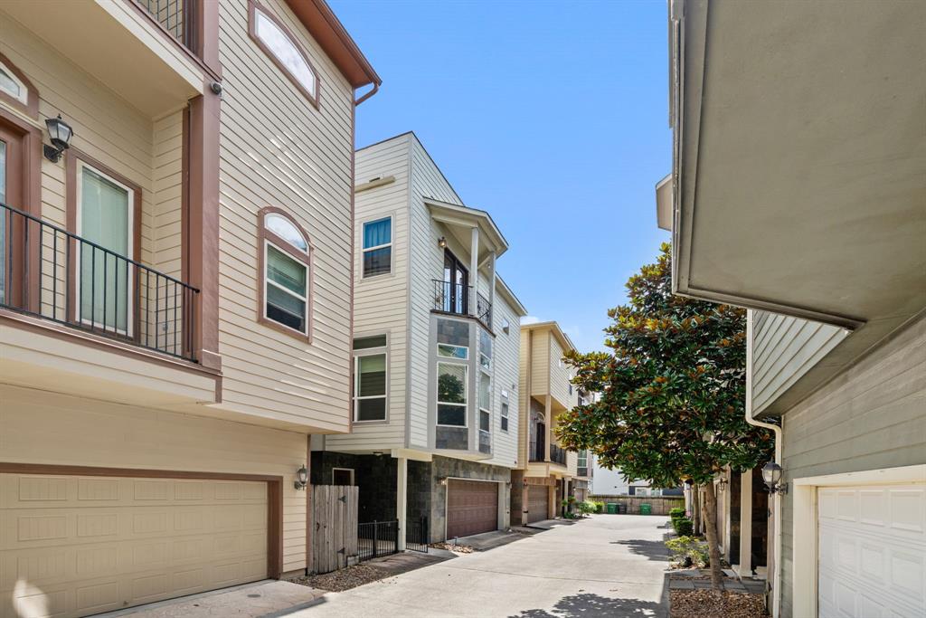 2014 Sabine Street