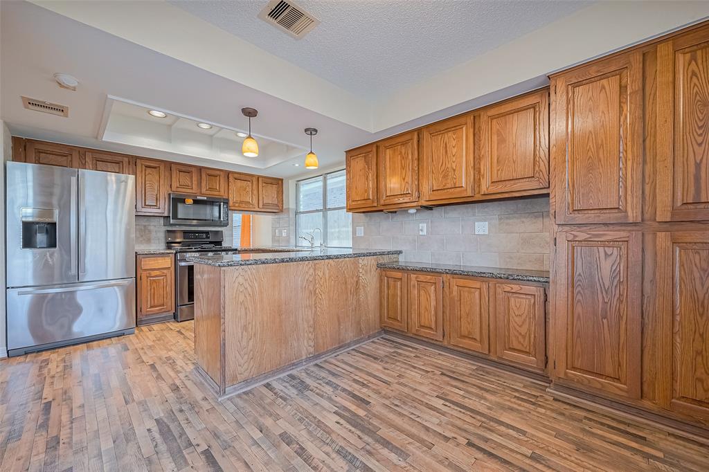 5219 Bear Pass Court