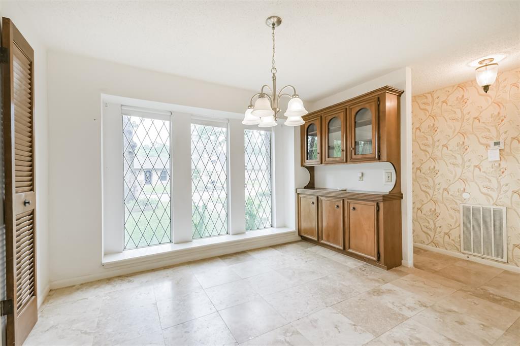 2014 Round Spring Drive, Kingwood, Texas image 6