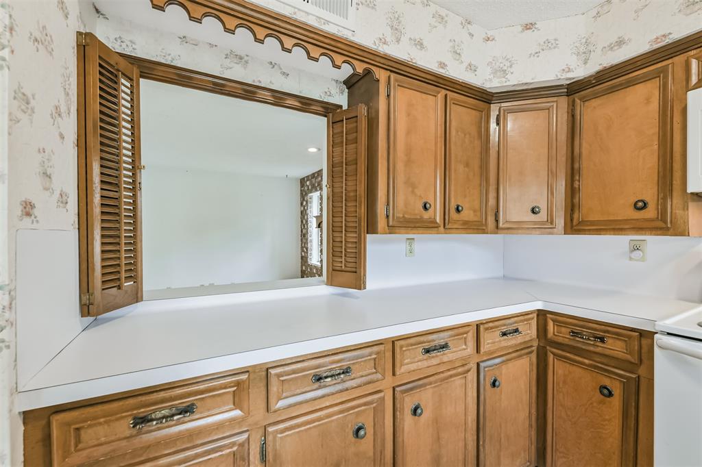 2014 Round Spring Drive, Kingwood, Texas image 14