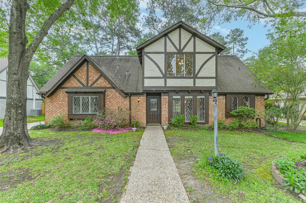 2014 Round Spring Drive, Kingwood, Texas image 1
