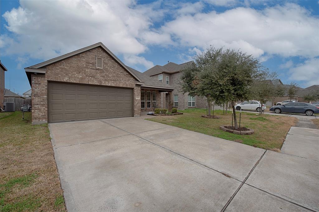 2546 Oakleaf Ash Lane, Fresno, Texas image 3