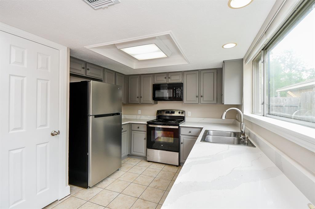 1214 Ashwood Drive Dr, Sugar Land, Texas image 12