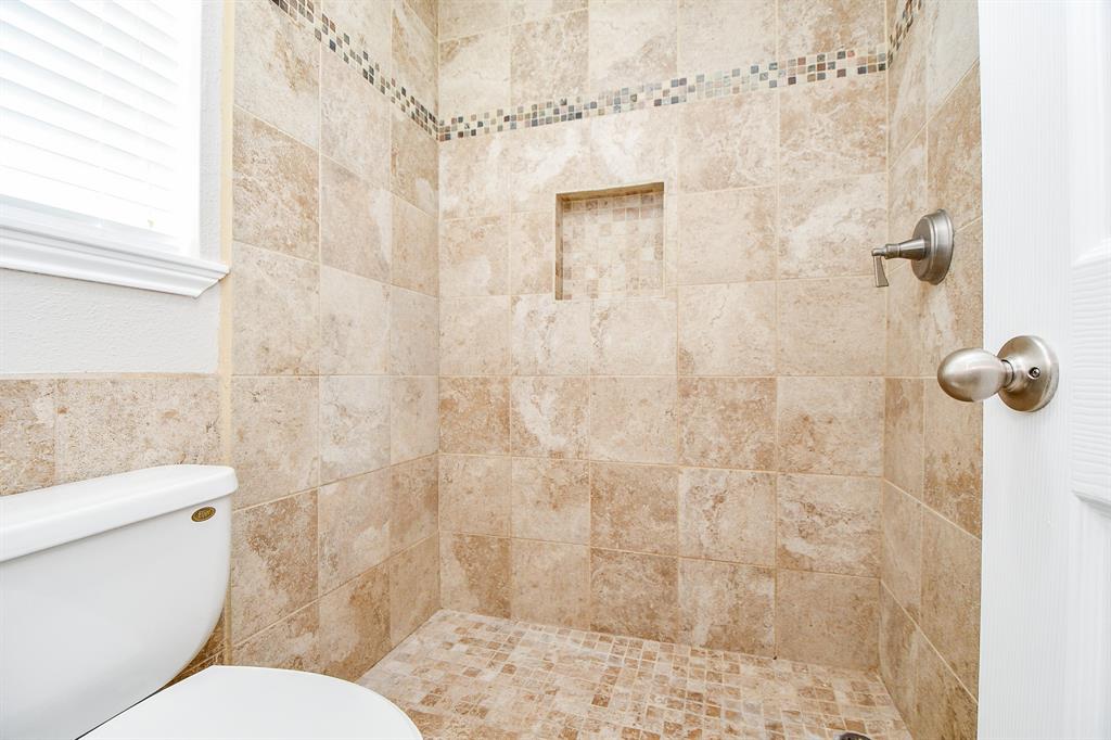 1214 Ashwood Drive Dr, Sugar Land, Texas image 21