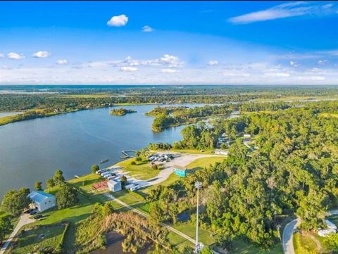 1322 Clear Lake Road Highlands TX 77562
