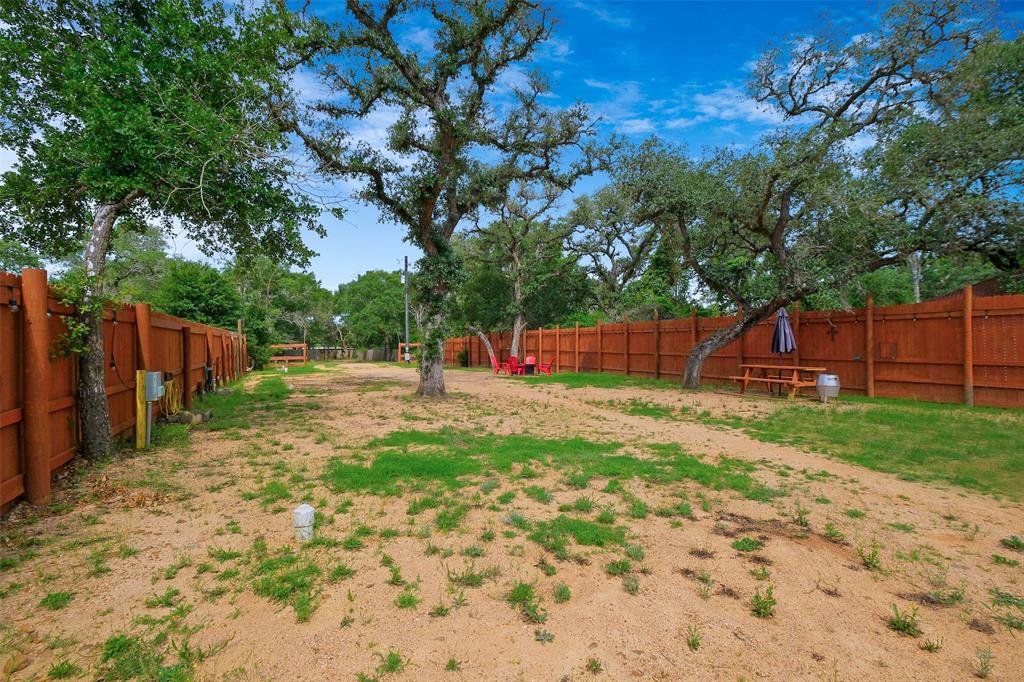 5767 W 4th Street, Sheridan, Texas image 6