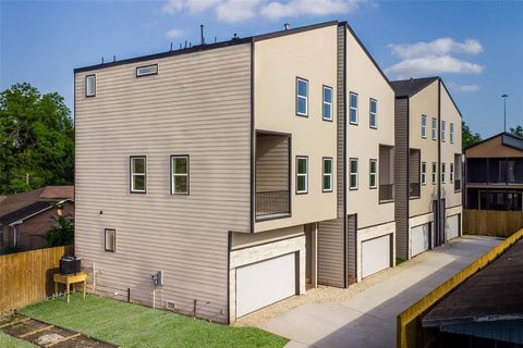 1216 E 34th Unit D Street Houston TX 77022