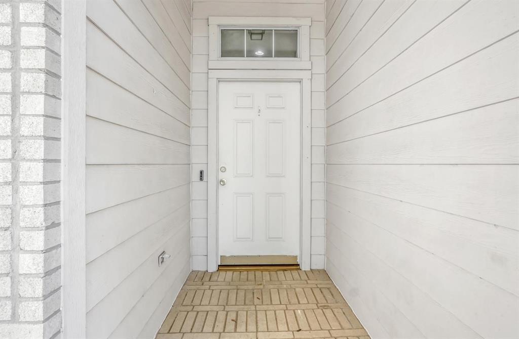1526 Rogers Lake Lane