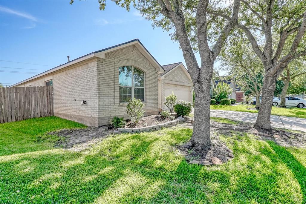 1526 Rogers Lake Lane