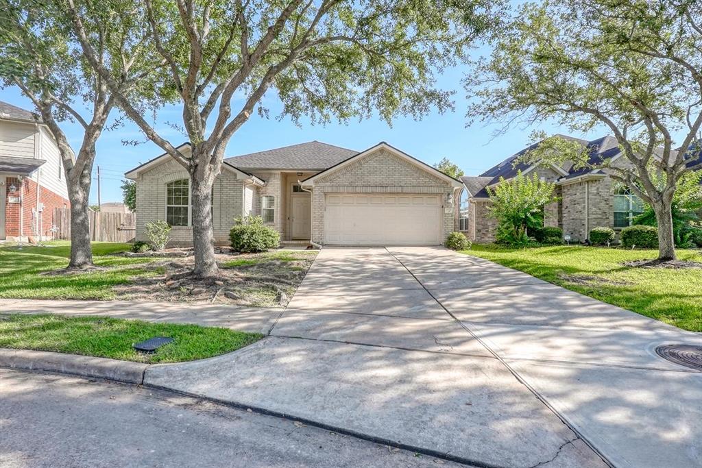 1526 Rogers Lake Lane