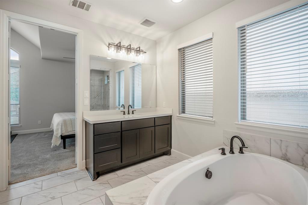 7314 Autumn Sage Drive, Katy, Texas image 16