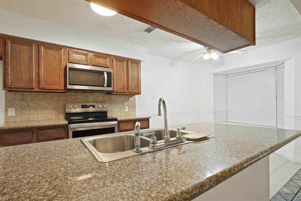 1926 Klauke Court, Rosenberg, Texas image 13