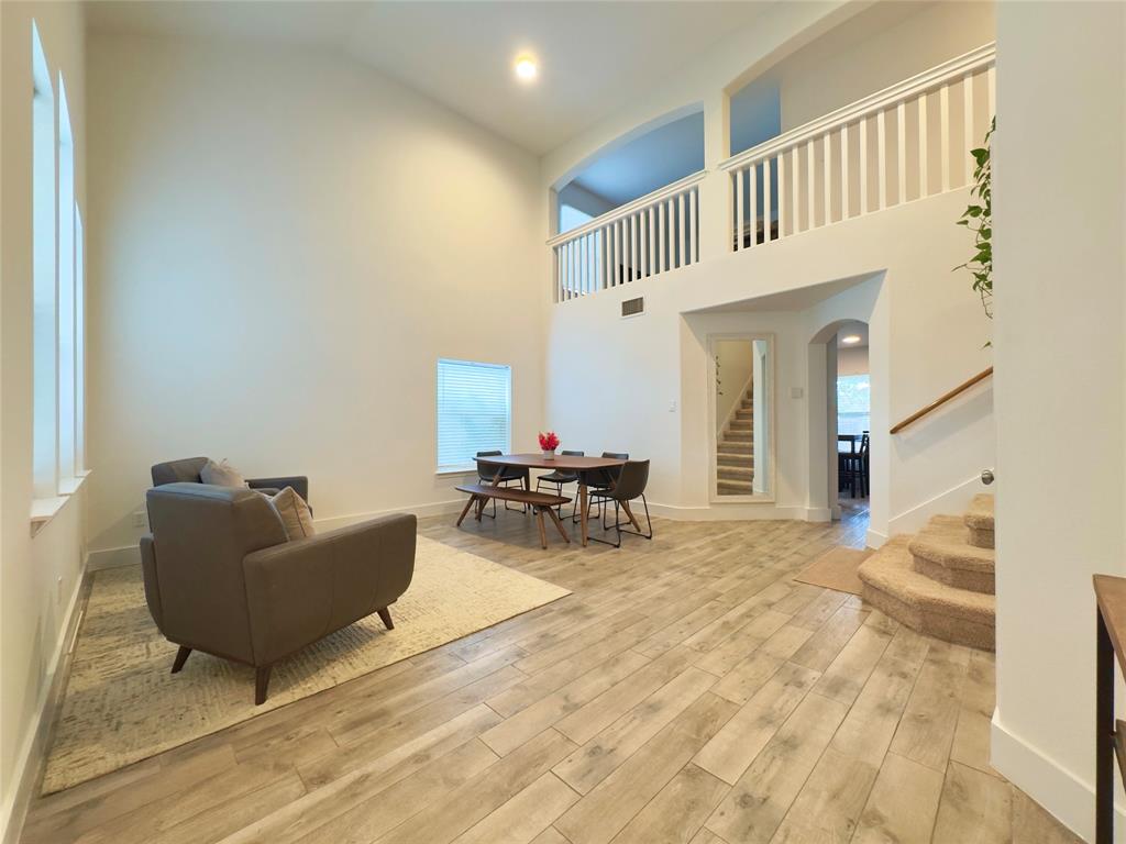 1404 Laguna Cove
