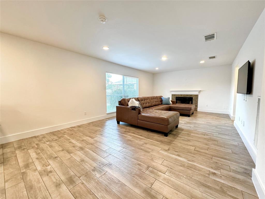 1404 Laguna Cove
