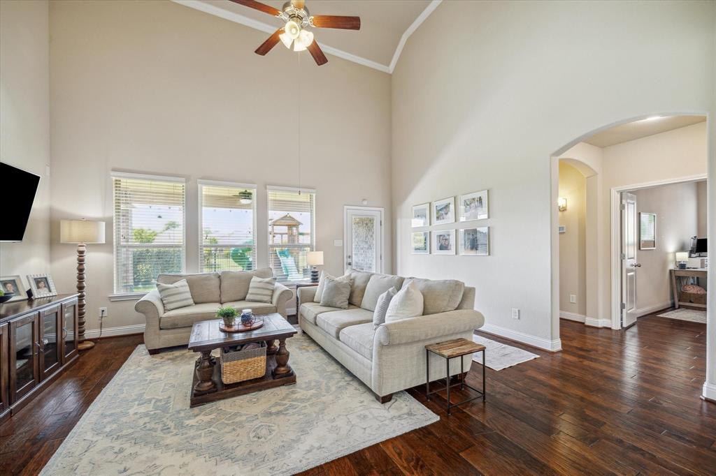 8911 Gardenia Meadow Lane, Spring, Texas image 8