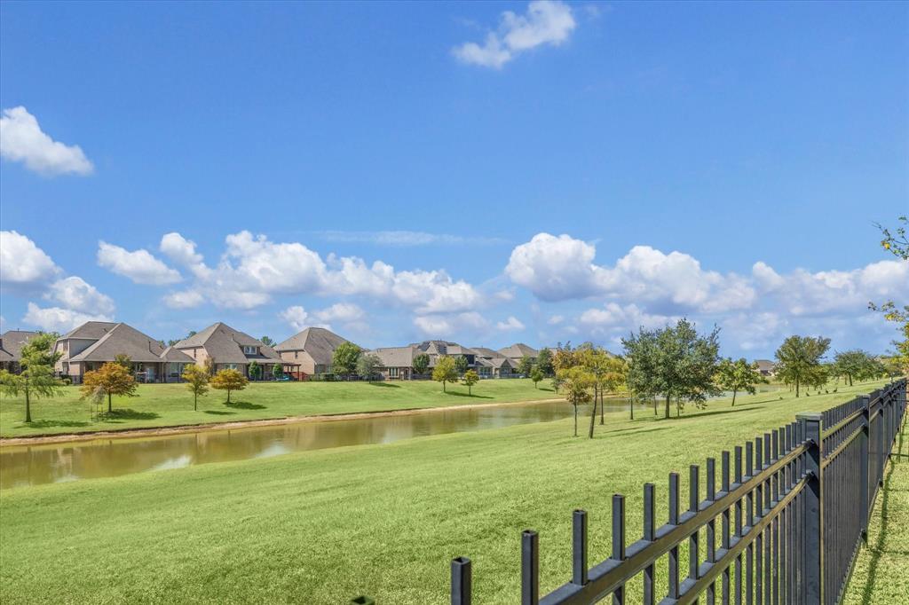 8911 Gardenia Meadow Lane, Spring, Texas image 30