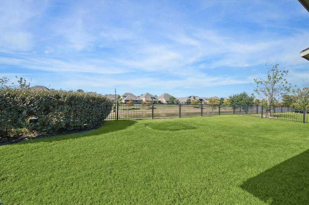 8911 Gardenia Meadow Lane, Spring, Texas image 35