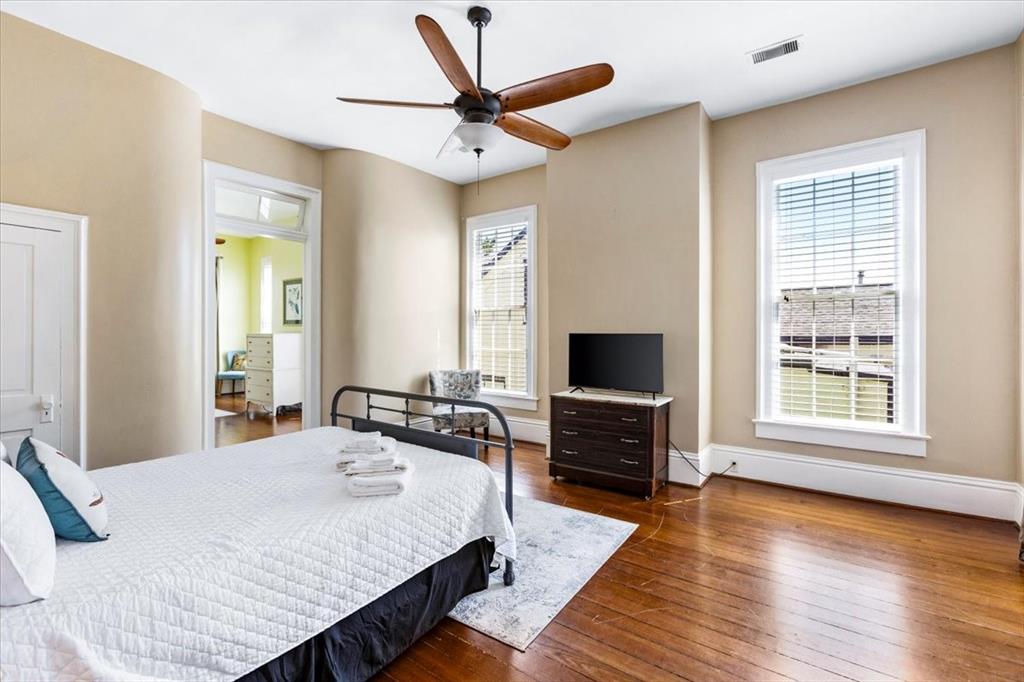 1427 Winnie Street, Galveston, Texas image 35