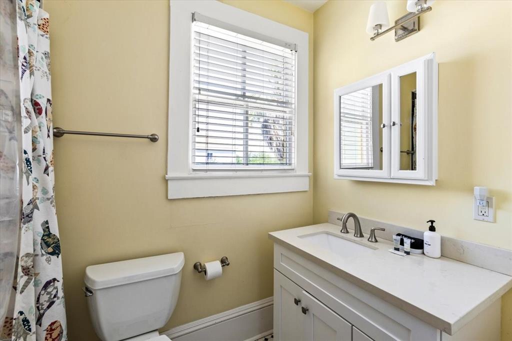 1427 Winnie Street, Galveston, Texas image 36