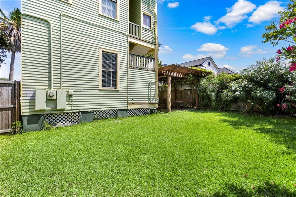1427 Winnie Street, Galveston, Texas image 29