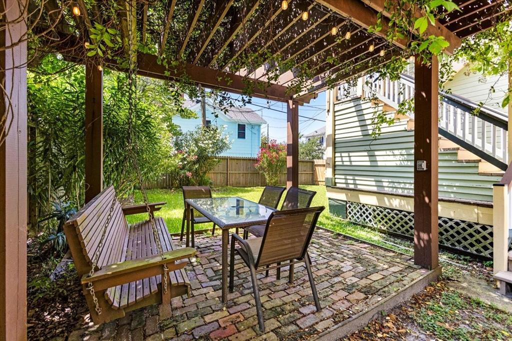 1427 Winnie Street, Galveston, Texas image 28