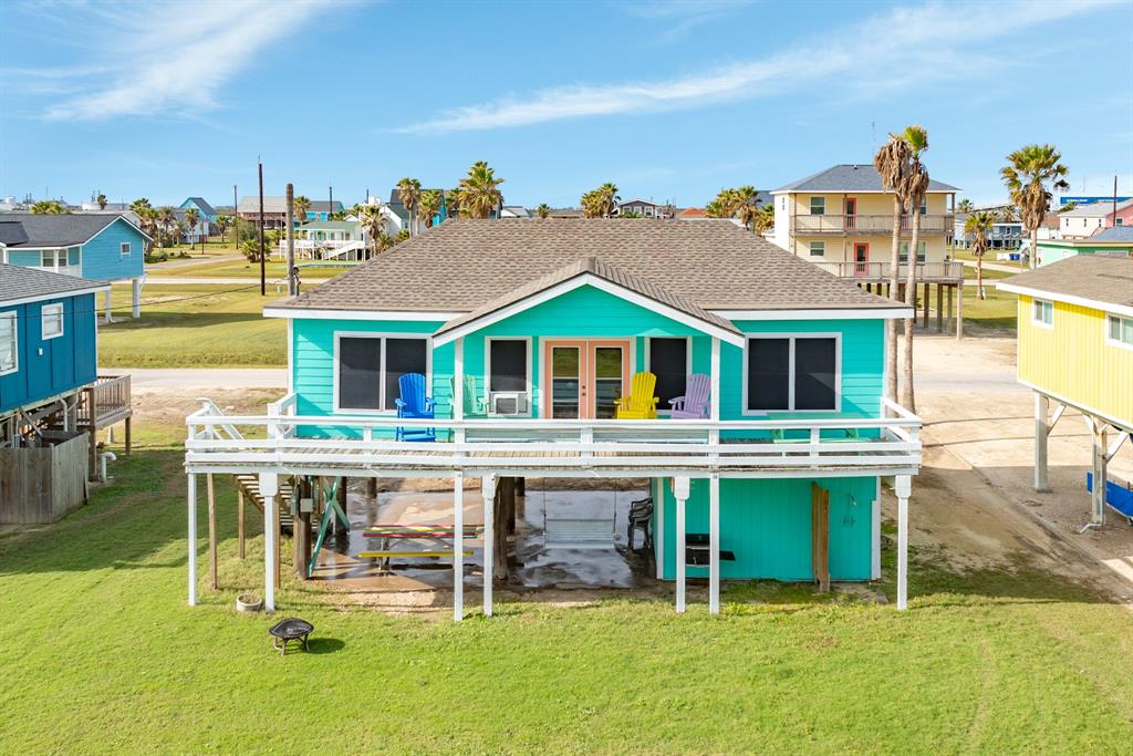 411 Seashell Drive, Surfside Beach, Texas image 2