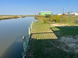 1121 Gator Point, Port Bolivar, Texas image 2