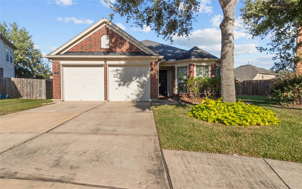 2 Buena Park Circle, Manvel, Texas image 1