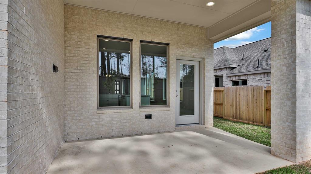 116 Sea Foam Court, Willis, Texas image 12