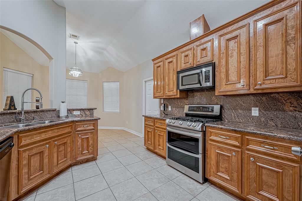 19478 Desna Drive, Porter, Texas image 23