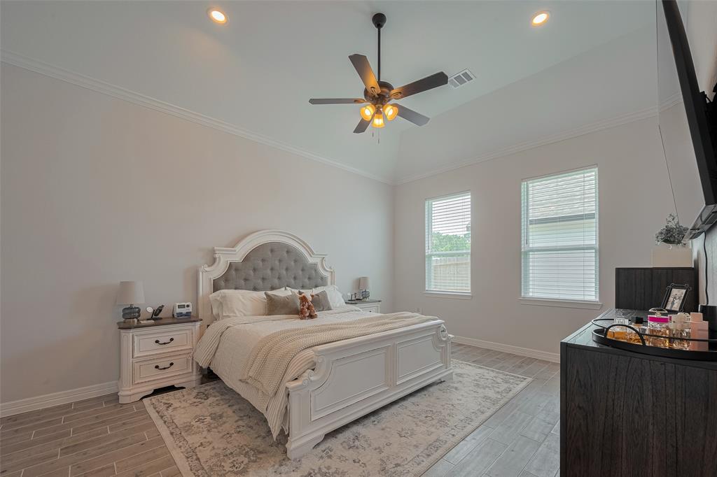 103 Alder Loop, Anahuac, Texas image 18