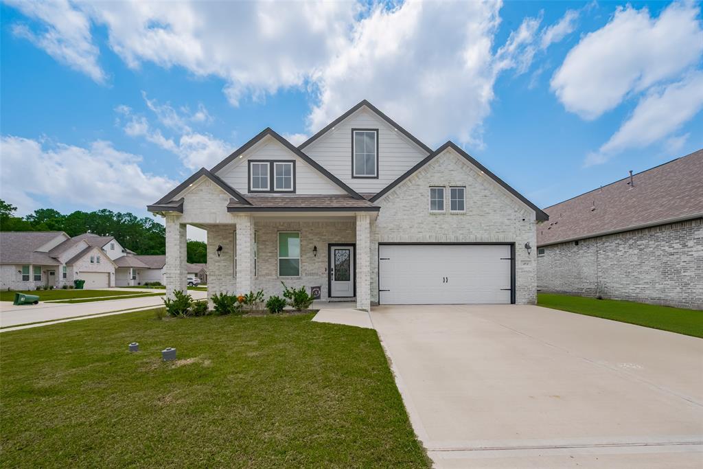 103 Alder Loop, Anahuac, Texas image 4