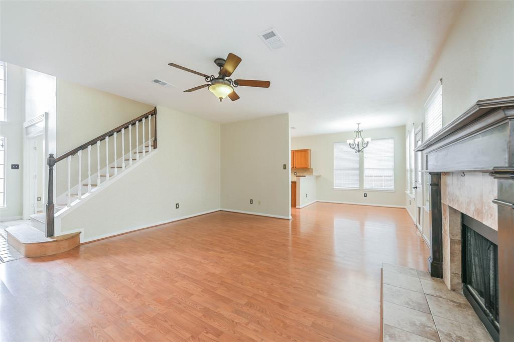 4614 Russett Place, Pearland, Texas image 8