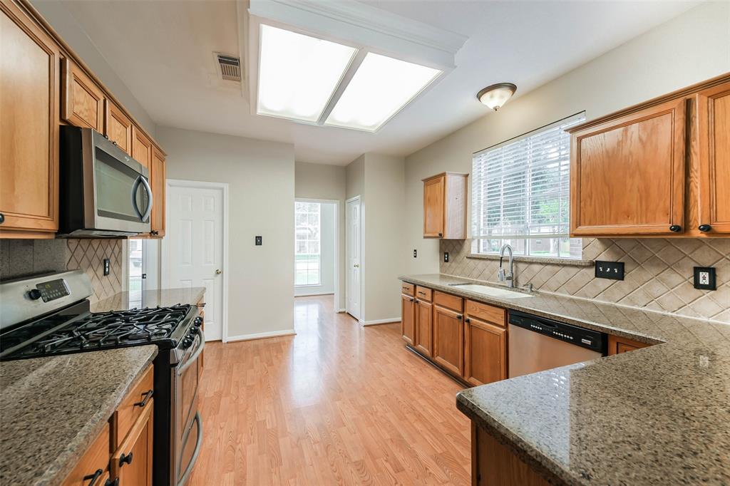 4614 Russett Place, Pearland, Texas image 12