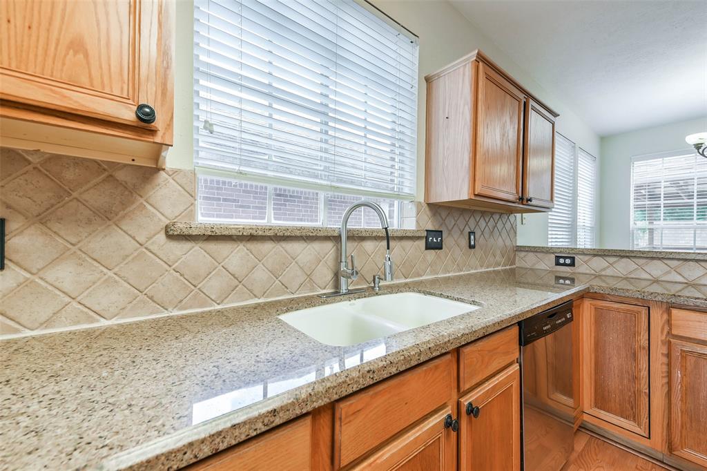 4614 Russett Place, Pearland, Texas image 14
