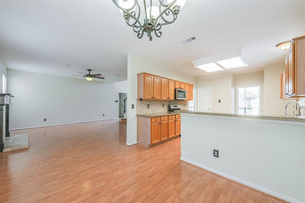 4614 Russett Place, Pearland, Texas image 11