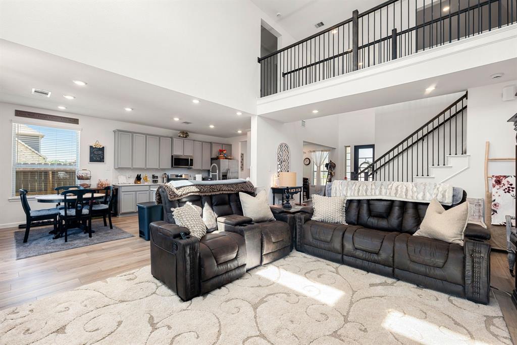 18204 Saffron Sun Street, Conroe, Texas image 8