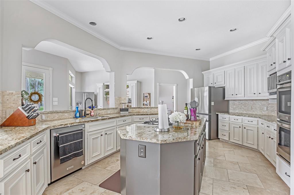 29006 Reserve Bend Drive Drive, Huffman, Texas image 21