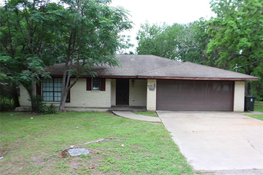 2005 Woodville Drive Rd, Bryan, Texas image 1