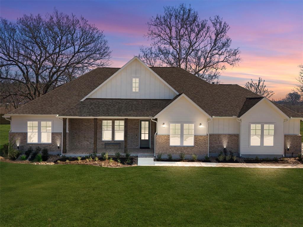 151 Moonlight Drive, Smithville, Texas image 2