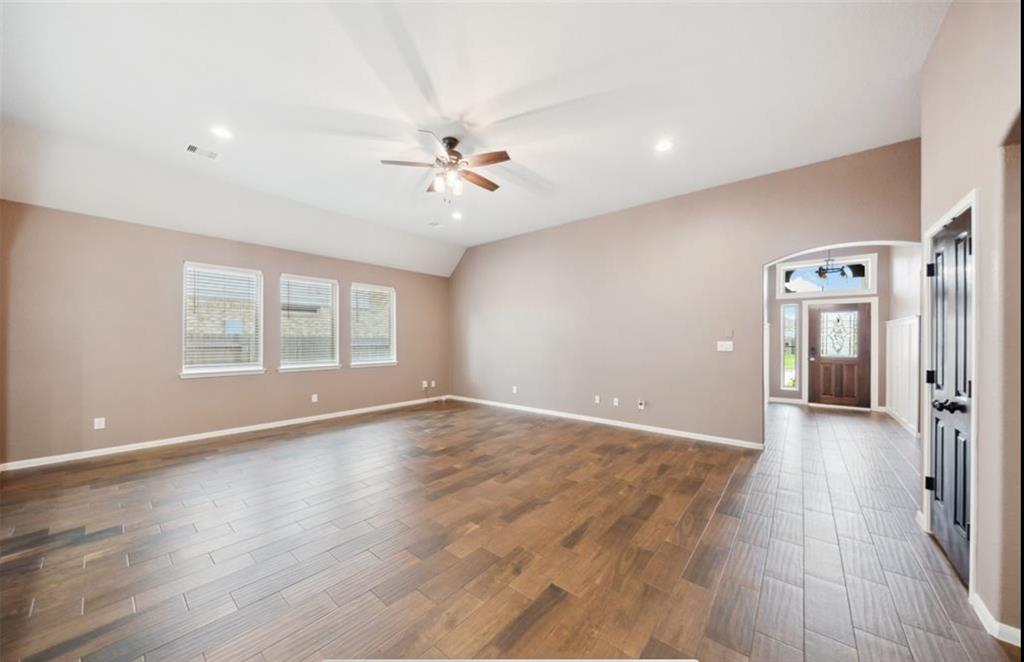 5715 Oakhurst Trail