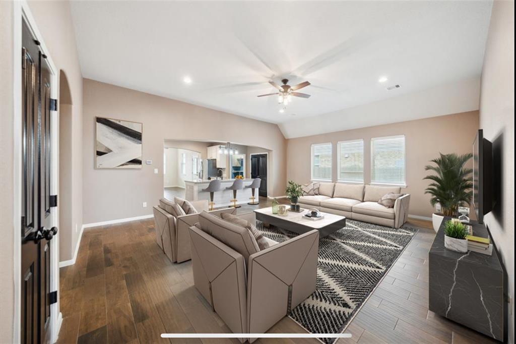 5715 Oakhurst Trail