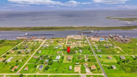 A home in Port Bolivar