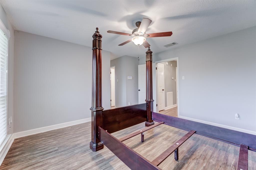 3210 Windmoor Drive, Katy, Texas image 23
