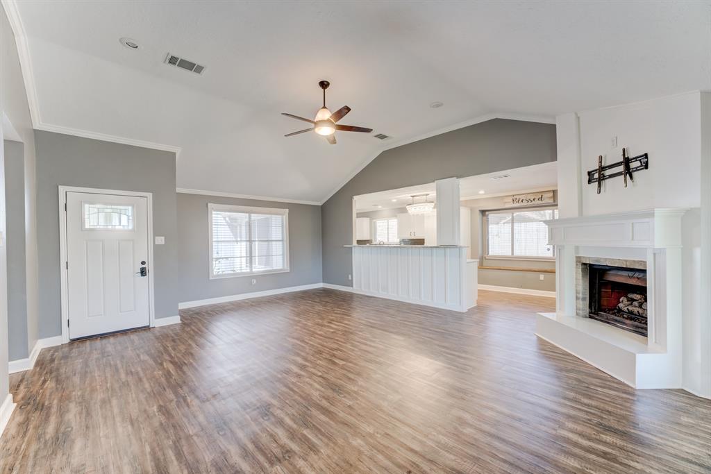 3210 Windmoor Drive, Katy, Texas image 9