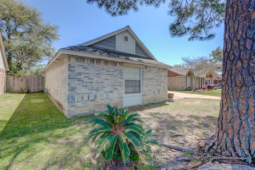 3210 Windmoor Drive, Katy, Texas image 3