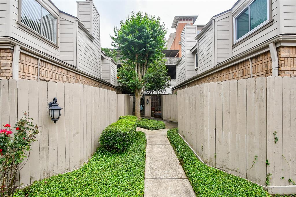 1829 Augusta Drive #33, Houston, Texas image 6