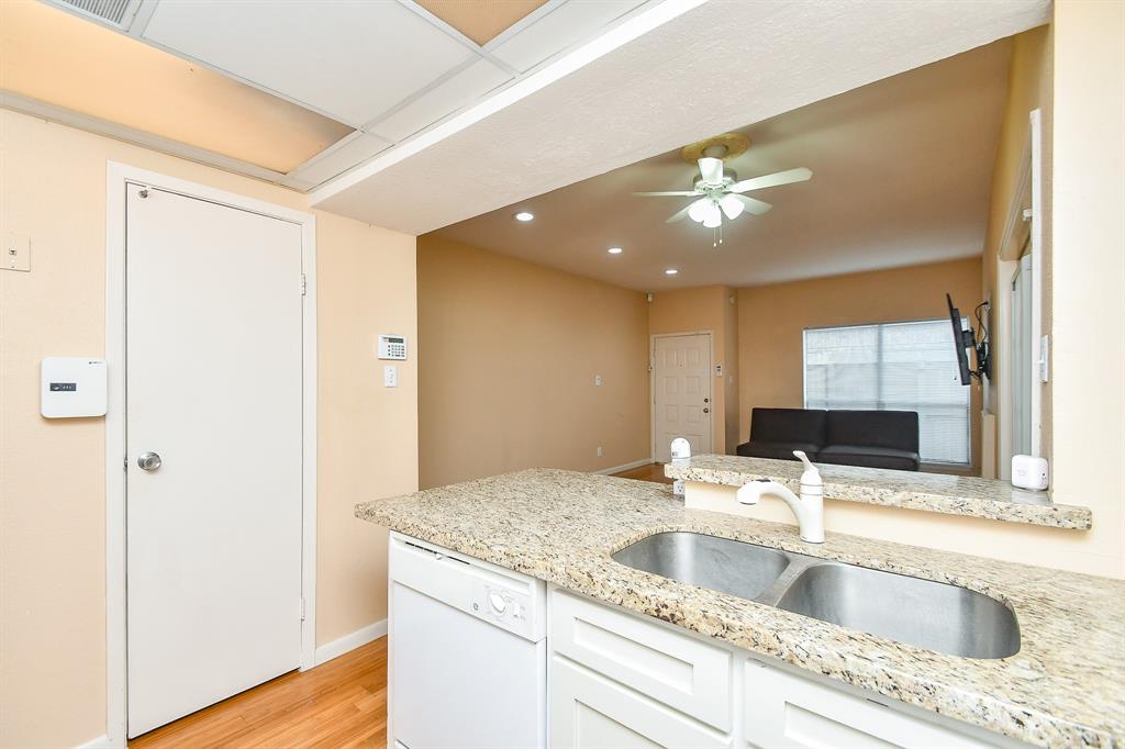 1829 Augusta Drive #33, Houston, Texas image 18