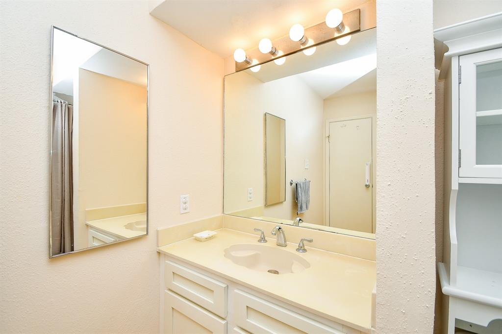1829 Augusta Drive #33, Houston, Texas image 36