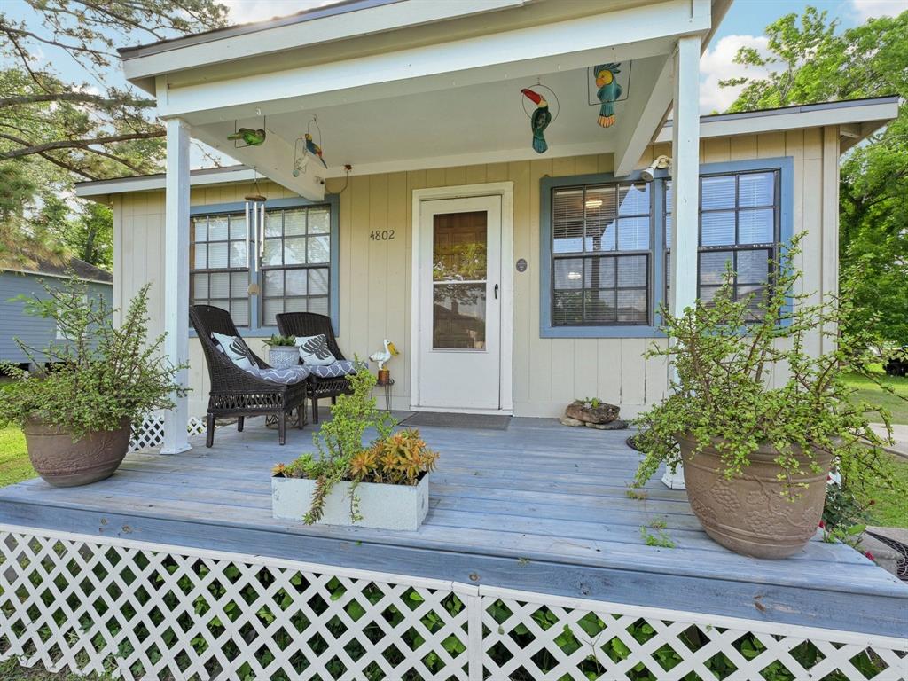 4802 Louise Street, Seabrook, Texas image 2